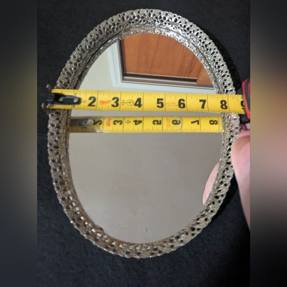 Elegant Silver Oval Mirror Tray - Picture 5 of 6